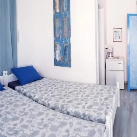 Yacht Front - No 5 Apartment *